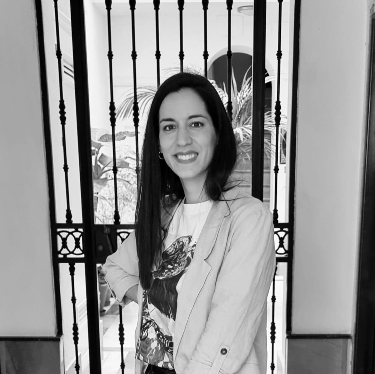 Lucía Toro · LT Hipotecas